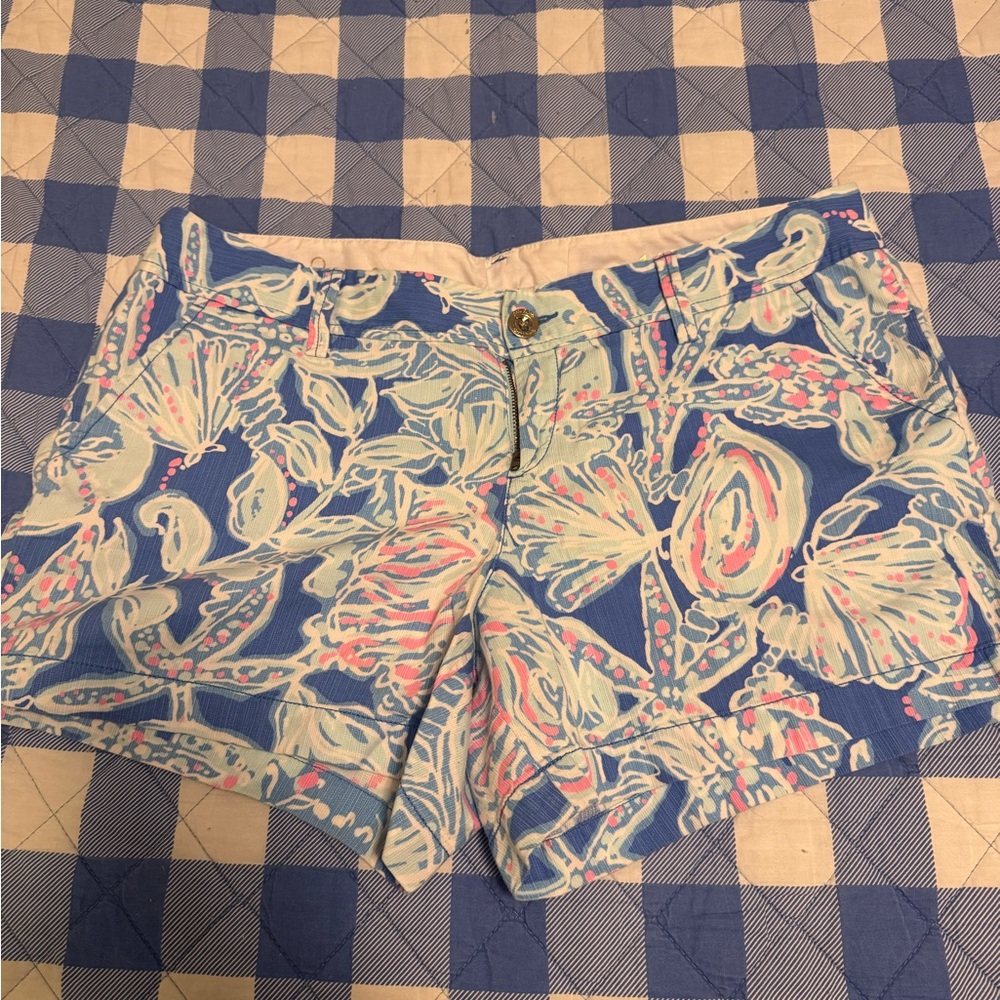 Lilly Pulitzer Floral Print Women's Shorts - Blue & White